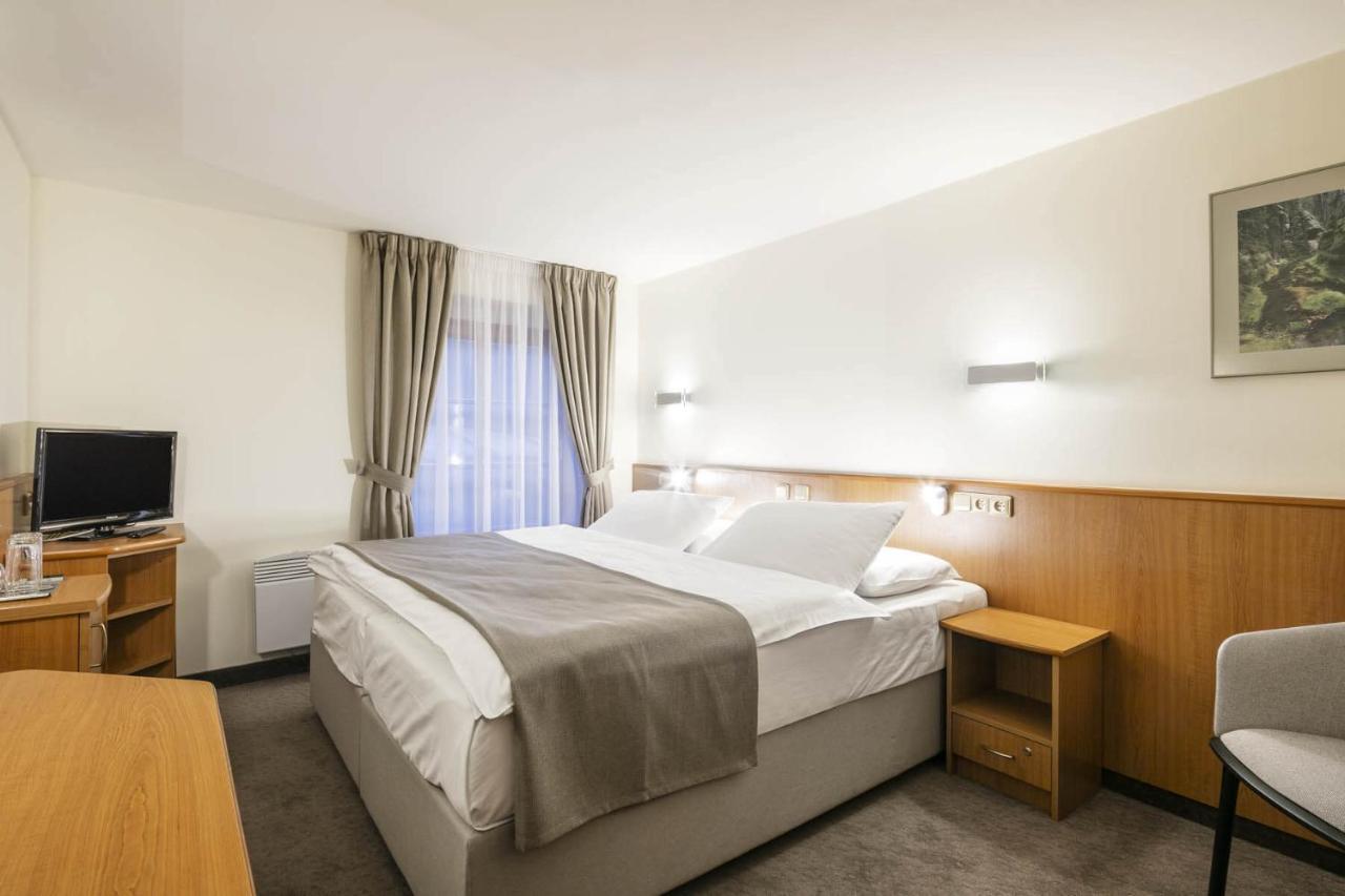 Hotel Ostrov Tisá Eksteriør bilde