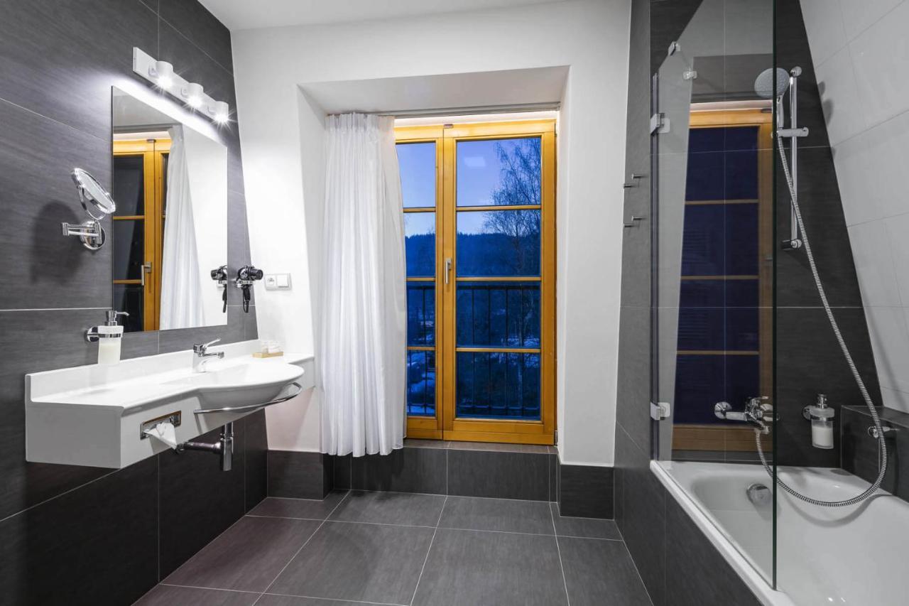 Hotel Ostrov Tisá Eksteriør bilde
