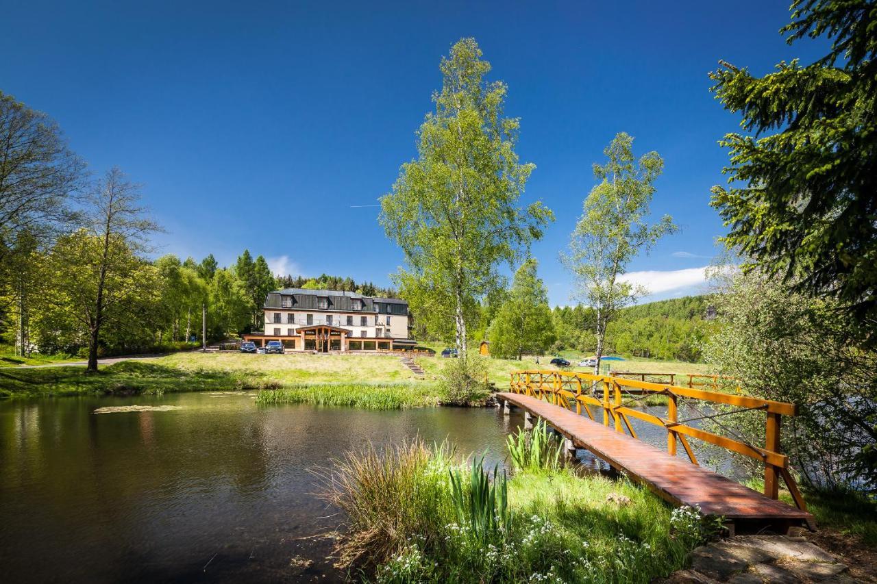 Hotel Ostrov Tisá Eksteriør bilde